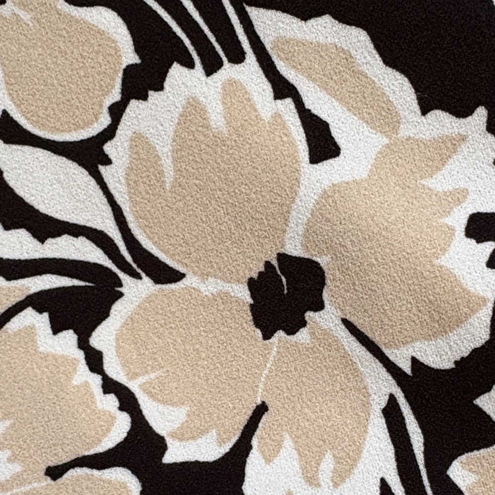 Melloday Floral Print V-Neck Short Sleeve Blouse - Picture 10 of 12